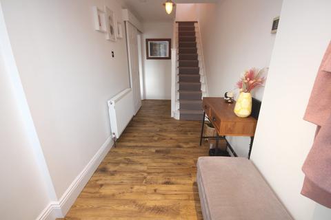 36 Cedar Drive, Sutton At Hone, Dartford, DA4 9EN
