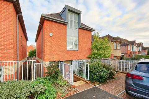 undefined, Langley Place, Guildford, Surrey, GU2 9AN
