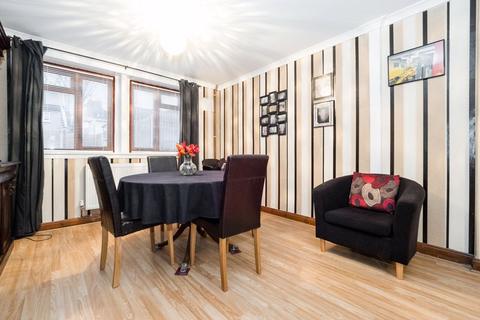 28 Colne Drive, Romford, RM3 9JX