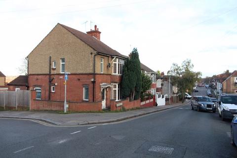 3 bedroom end of terrace house for sale, CHAIN FREE on Ashburnham Road, Luton