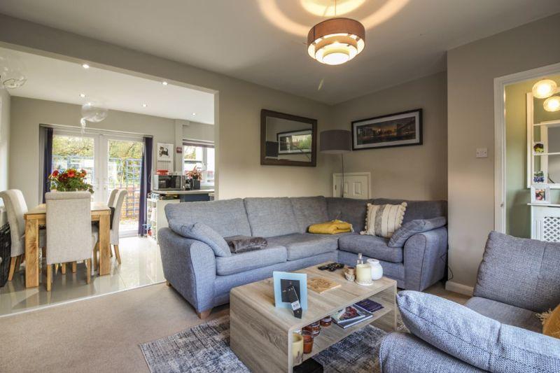 St. Christophers Drive, Caerphilly REF 00011890 3 bed semidetached