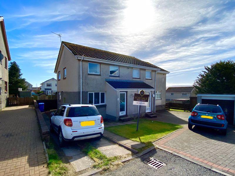 Roseburn Drive, Cumnock 3 bed semidetached house £70,000