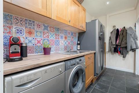 60 Eliots Park, Peebles, EH45 8HB