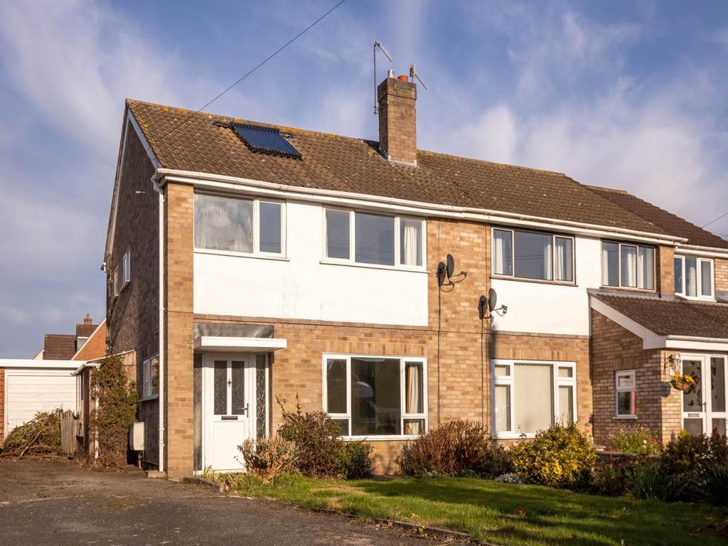 Fielden Close, Evesham, Worcestershire 3 bed house £200,000