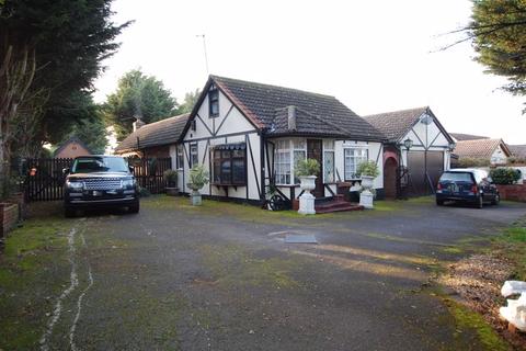 Highfield Lower Dunton Road, Bulphan, Upminster, RM14 3TD
