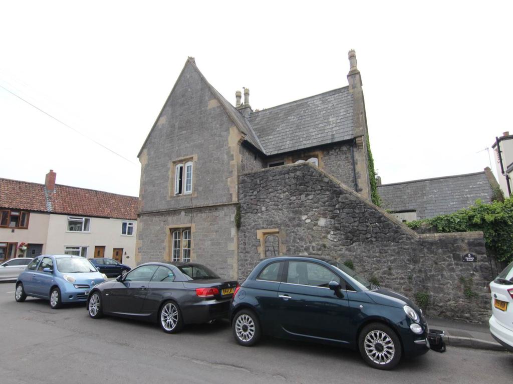 Peelers Court, Moorland St, Axbridge 2 bed flat £695 pcm (£160 pw)