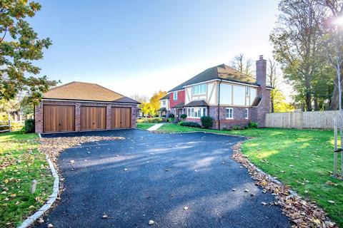 Huntingdon House West Drive, Angmering, Littlehampton, BN16 4JE