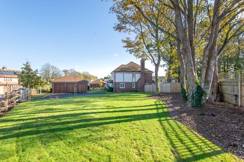 Huntingdon House West Drive, Angmering, Littlehampton, BN16 4JE
