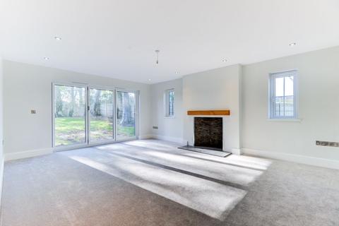 Huntingdon House West Drive, Angmering, Littlehampton, BN16 4JE