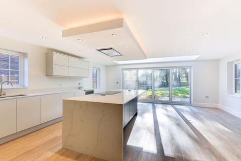 Huntingdon House West Drive, Angmering, Littlehampton, BN16 4JE