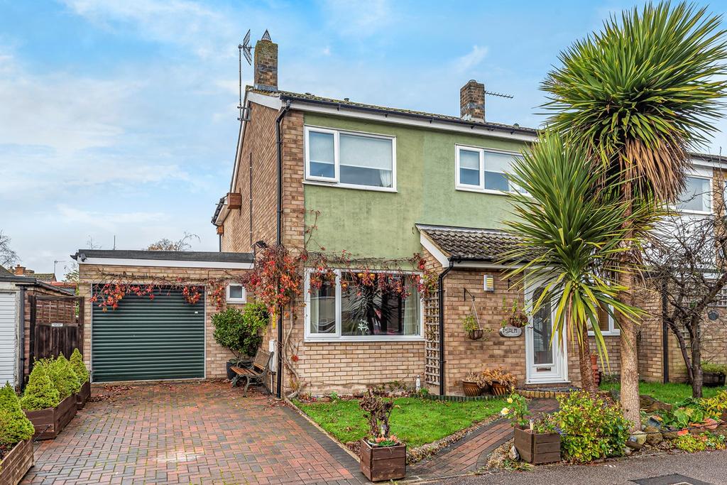 Cromwell Way, Pirton, Hitchin, SG5 3 bed end of terrace house £435,000