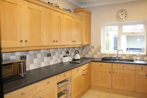 49 Station Road, Glenfield, Leicester, LE3 8BU