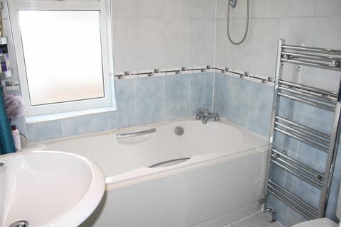49 Station Road, Glenfield, Leicester, LE3 8BU