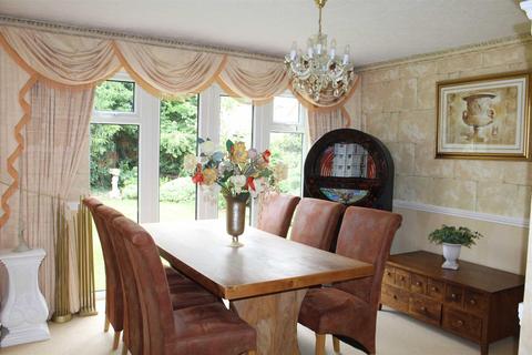 7 The Oasis, Glenfield, Leicester, LE3 8QS