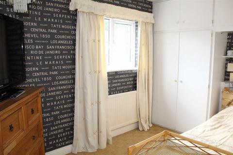 7 The Oasis, Glenfield, Leicester, LE3 8QS