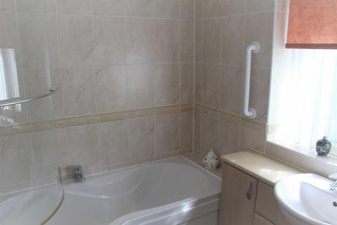 80 Barry Drive, Kirby Muxloe, Leicester, LE9 2HJ