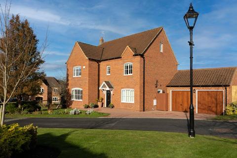 9 Lower Drive, Besford, Worcester, WR8 9AH