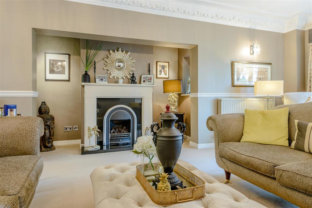8442802-interior07.jpg