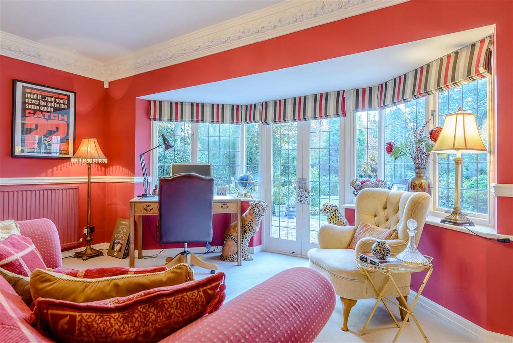 8442802-interior23.jpg