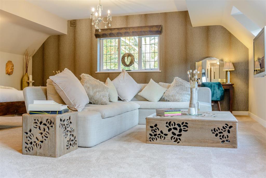 8442802-interior33.jpg