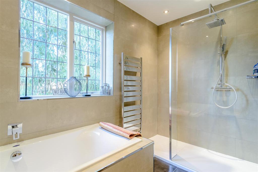 8442802-interior37.jpg