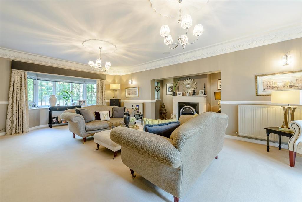8442802-interior08.jpg