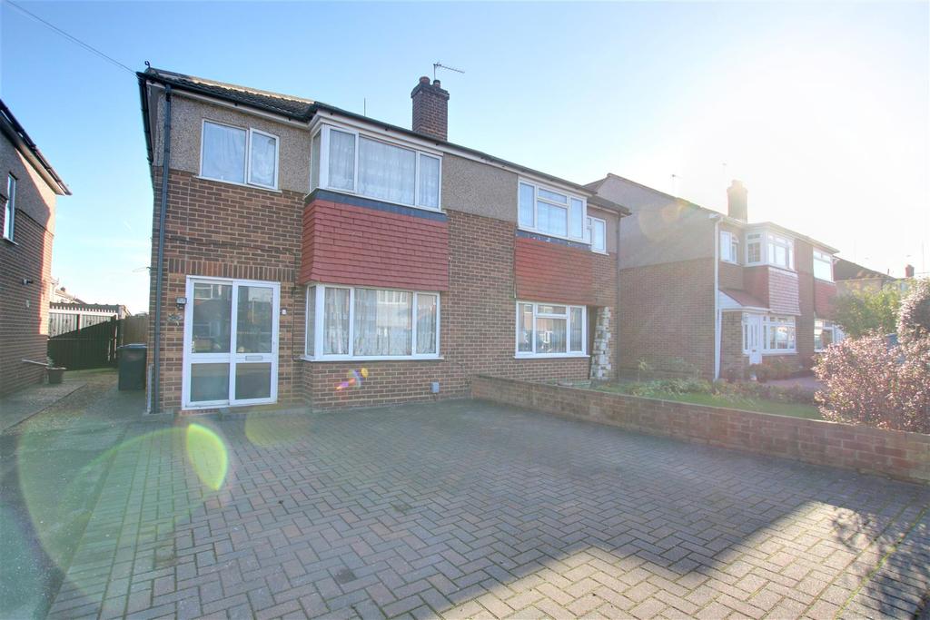 Edinburgh Crescent, Waltham Cross 3 bed semidetached house £400,000
