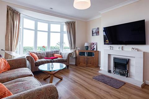 41 Esplanade, Hornsea, HU18 1NQ