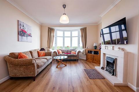 41 Esplanade, Hornsea, HU18 1NQ