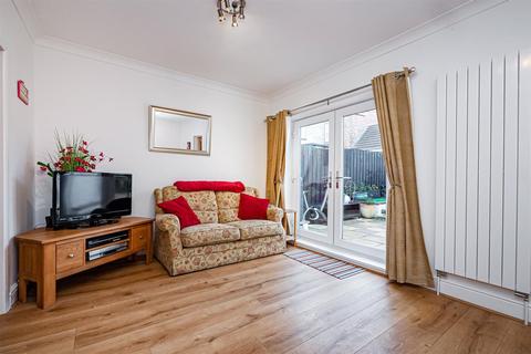 41 Esplanade, Hornsea, HU18 1NQ