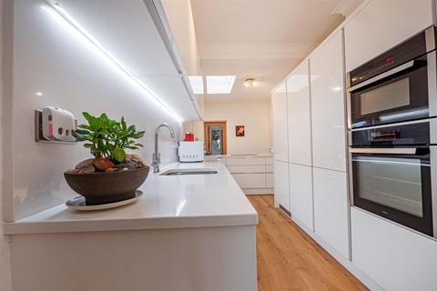 41 Esplanade, Hornsea, HU18 1NQ