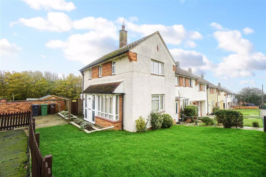 Edinburgh Road, St. Leonardsonsea... 2 bed terraced house £235,000