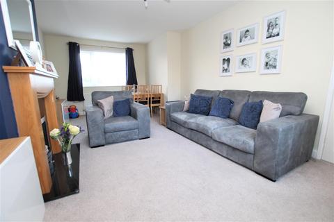 31 Grovelands, Bradford, BD2 4HH