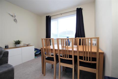 31 Grovelands, Bradford, BD2 4HH