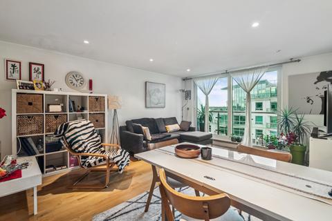 2 bedroom flat to rent, Hamilton House, St George Wharf, London