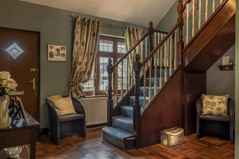 1 Vincent Close, Corringham, Stanford-le-hope, SS17 7QL