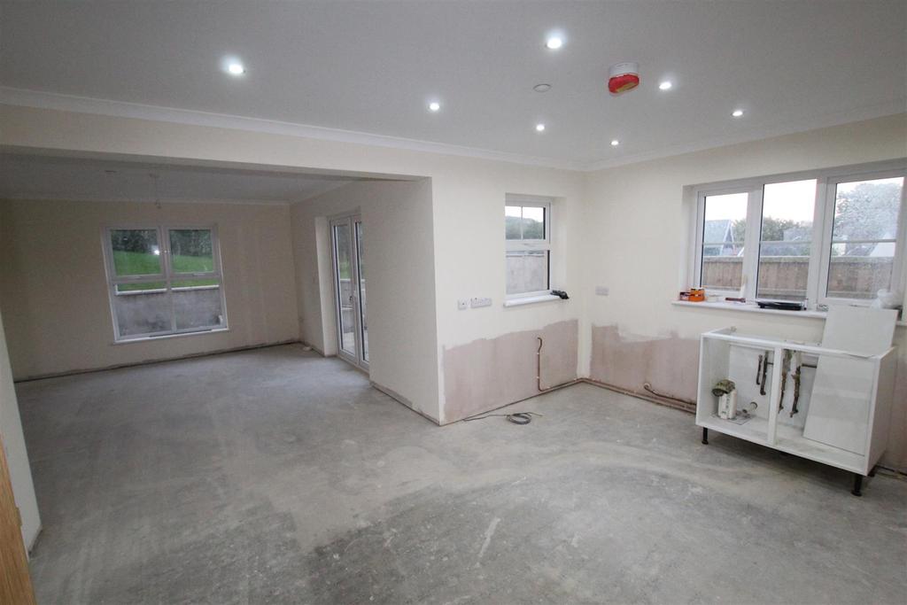 Llansawel, Near Llandeilo 4 bed house £195,000 Llansawel, Near Llandeilo 4 bed house £195,000