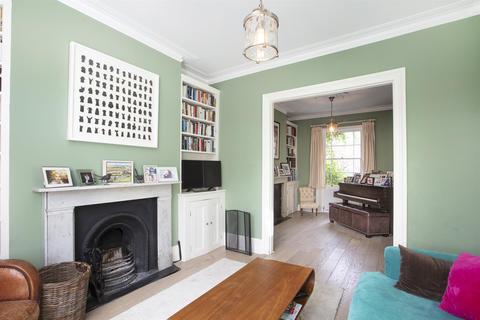 6 Brunswick Villas, London, SE5 7RR