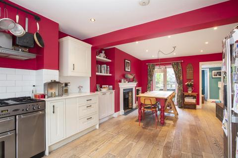 6 Brunswick Villas, London, SE5 7RR