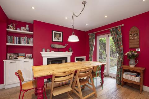 6 Brunswick Villas, London, SE5 7RR