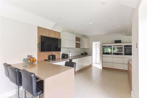 2 Higher Green, Epsom, KT17 3BA