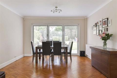 2 Higher Green, Epsom, KT17 3BA