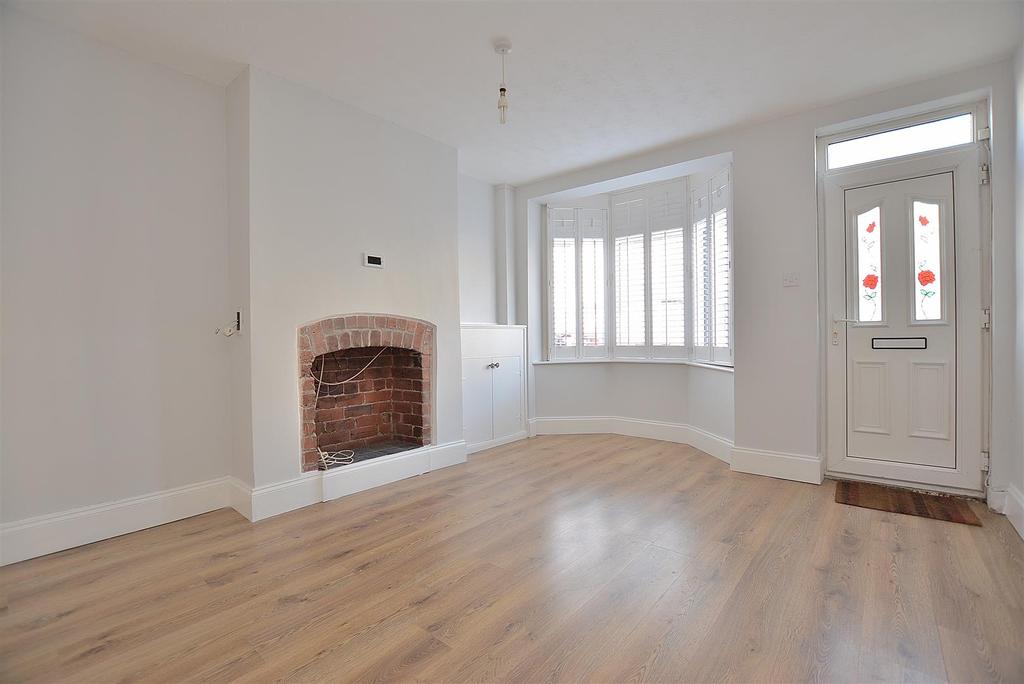 Broxtowe Drive, Mansfield 3 bed terraced house £105,000
