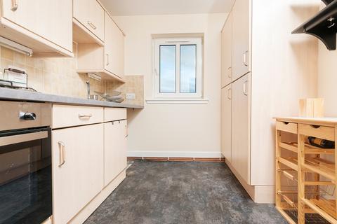 2 bedroom flat to rent - St Clair Road Edinburgh EH6 8JY United Kingdom