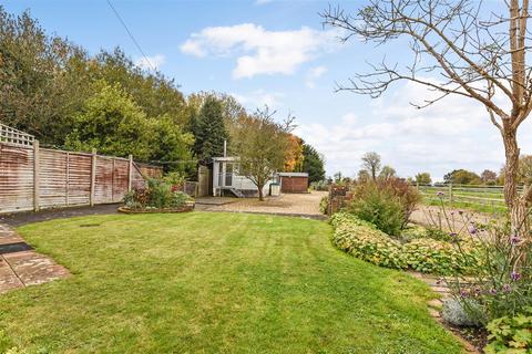 Little Warwick Barnham Road, Eastergate, Chichester, PO20 3RT