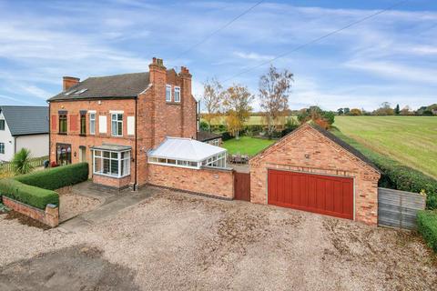 8 Brunts Lane, East Bridgford, Nottingham, NG13 8NQ