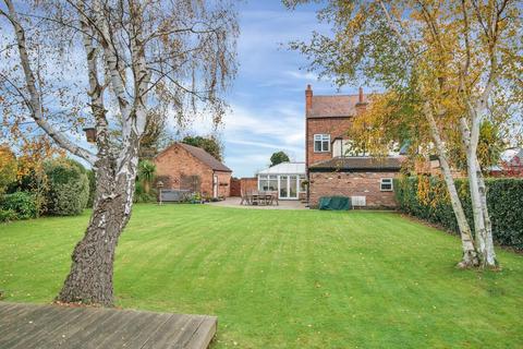 8 Brunts Lane, East Bridgford, Nottingham, NG13 8NQ