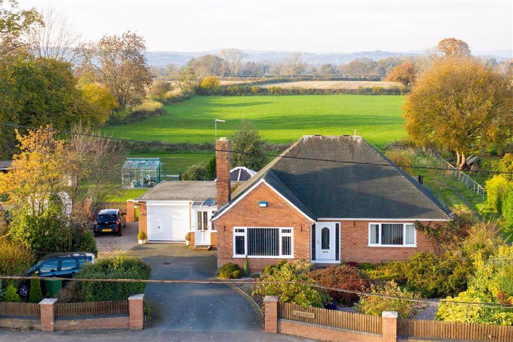 Maesbrook, Oswestry, SY10 4 bed country house £339,950