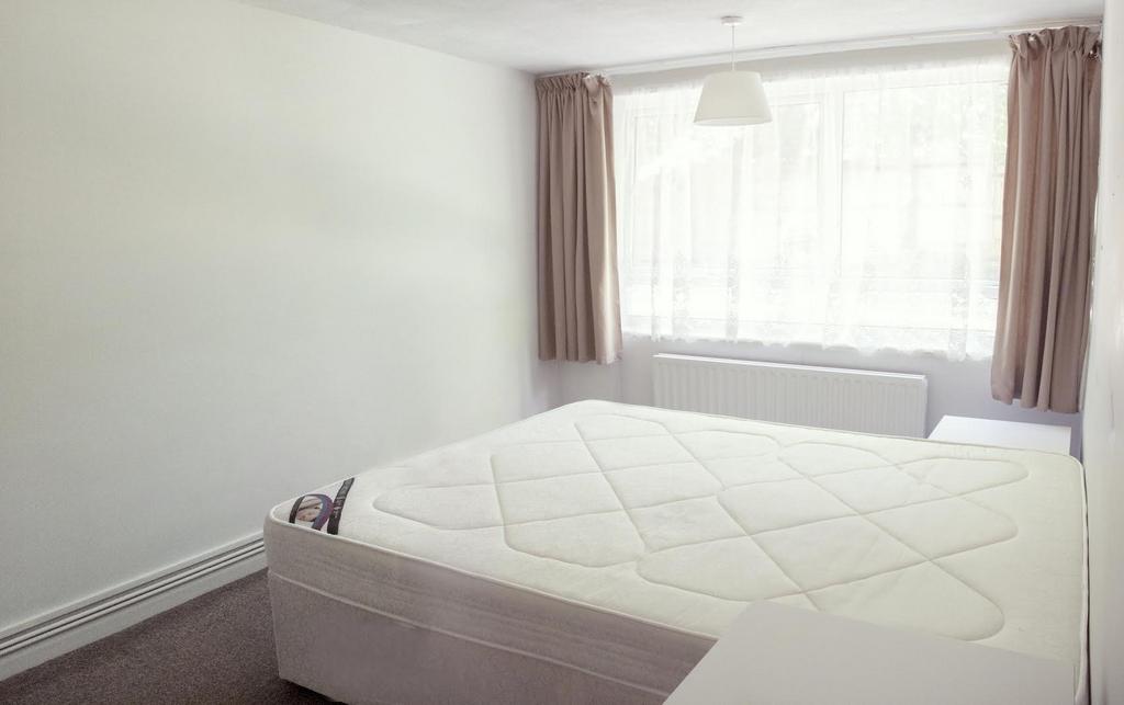 Bed 3 new.jpg