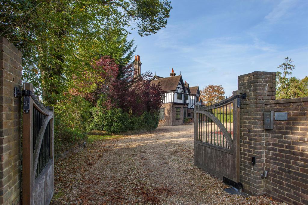 Uckfield Lane, Hever, Kent, TN8 5 bed semidetached house £1,750,000